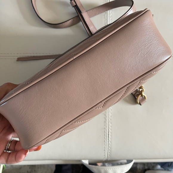 GG Marmont Small Matelassé Shoulder Bag - Picture 4 of 7